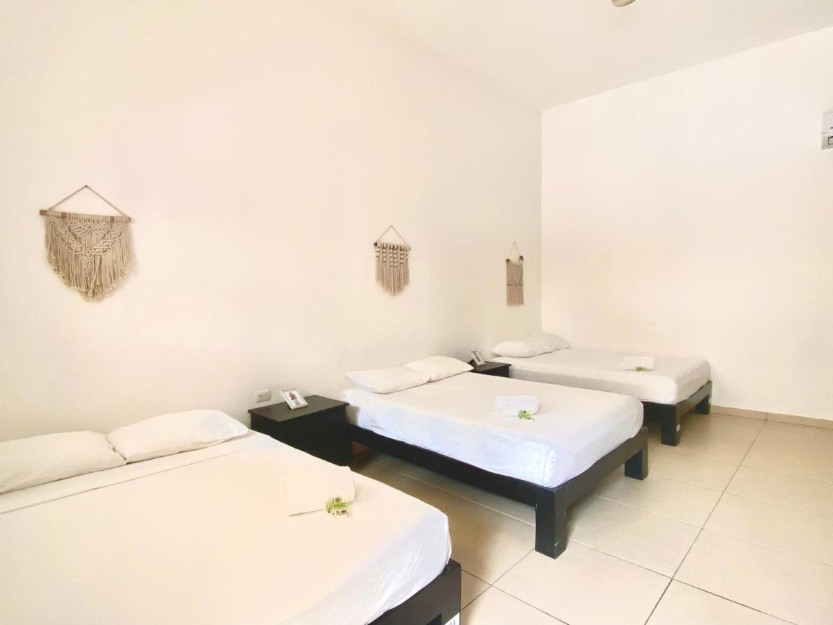 We playa Hotel-Hostel Playa del Carmen Buitenkant foto