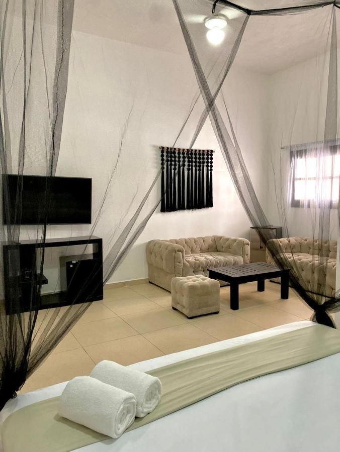 We playa Hotel-Hostel Playa del Carmen Buitenkant foto