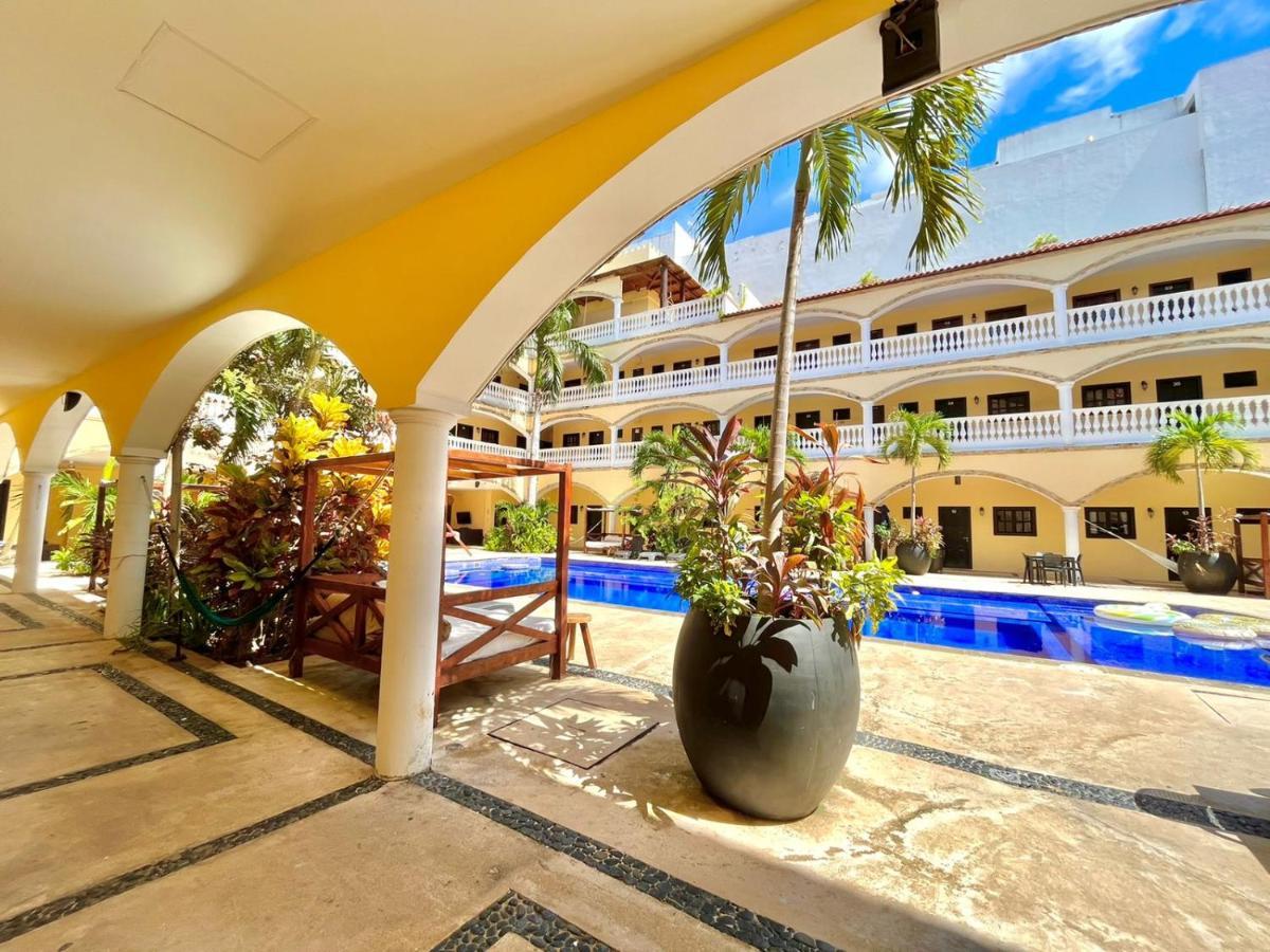 We playa Hotel-Hostel Playa del Carmen Buitenkant foto