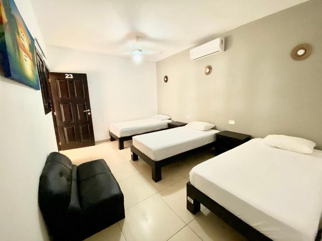 We playa Hotel-Hostel Playa del Carmen Buitenkant foto