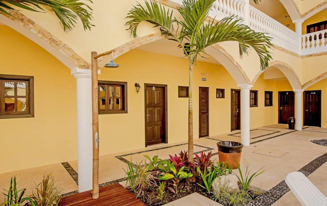 We playa Hotel-Hostel Playa del Carmen Buitenkant foto