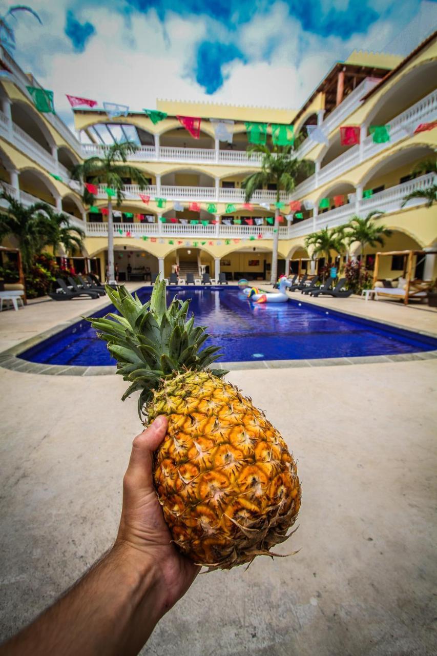 We playa Hotel-Hostel Playa del Carmen Buitenkant foto